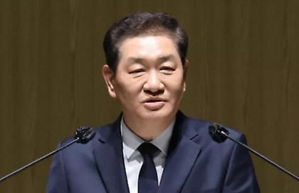 Πέθανε σε ηλικία 63 ετών από καρδιακή προσβολή ο CEO της Samsung