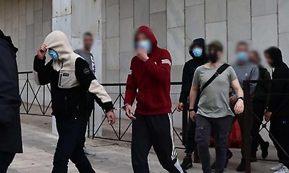 Δολοφονία Λυγγερίδη: Το δικαίωμα της σιωπής επικαλέστηκε ο 19χρονος-«Φτου σου σκουπίδι», είπε ο πατέρας του αστυνομικού