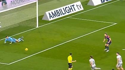 Ο διαιτητής του Μπαρτσελόνα - Οσασούνα φάνηκε σαν να... πανηγύρισε το χαμένο πέναλτι του Όλμο!