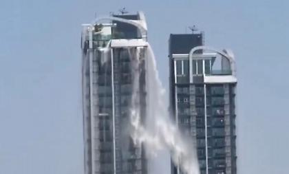 Απίστευτες εικόνες με νερά πισίνας να πέφτουν από ουρανοξύστες στην Μπανγκόκ μετά τον σεισμό των 7,7 Ρίχτερ