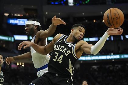 «Άγγιξε» το triple-double κόντρα στους Νικς ο Γιάννης