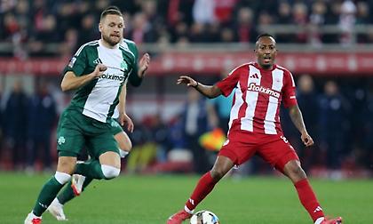 Παγκάκης: «Υπήρχαν σκέψεις και για τριάδα στην άμυνα με Ολυμπιακό»