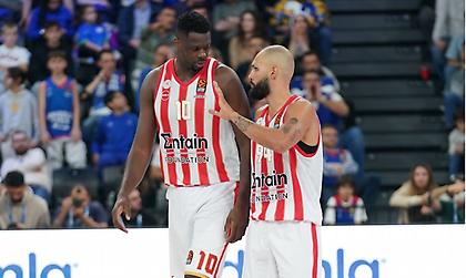 Χωρίς τέλος τα προβλήματα στον Ολυμπιακό: Θλάση ο Φαλ, αιμάτωμα ο Φουρνιέ