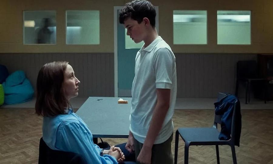 Δωρεάν σε γυμνάσια και λύκεια στη Μεγάλη Βρετανία θα προβληθεί το Adolescence