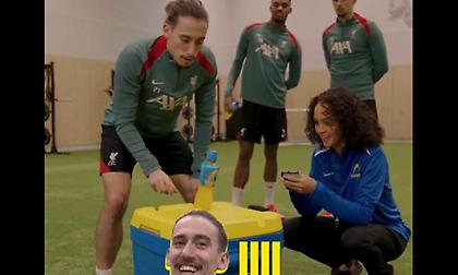 Πρωταθλητής στο bottle flip challenge ο Τσιμίκας!