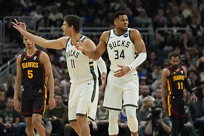 Τέταρτη σερί ήττα για τους Μπακς, παρά την 30άρα του Γιάννη με τους Χοκς