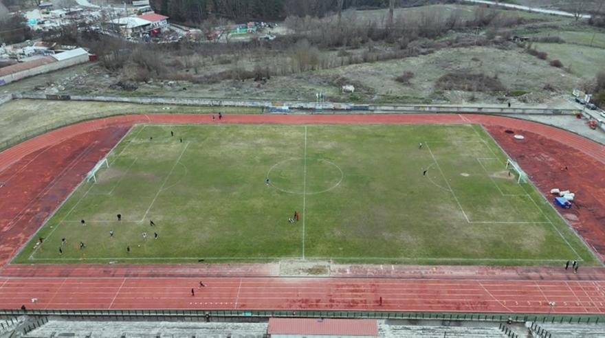 «Όπου υπάρχει Ελλάδα»| Γρεβενά: Λουκέτο στο κολυμβητήριο - Αθλητές στα αζήτητα