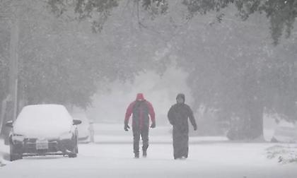 Καναδάς: Χιλιάδες νοικοκυριά χωρίς ηλεκτρικό ρεύμα εξαιτίας χιονοθύελλας στο Οντάριο