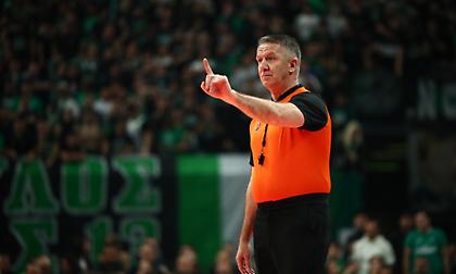 Πρόστιμο στον Παναθηναϊκό από την Ευρωλίγκα για τη ρίψη νερού στους διαιτητές