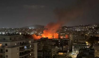 Μεγάλη φωτιά σε εγκαταλελειμμένο εργοστάσιο στα Πατήσια