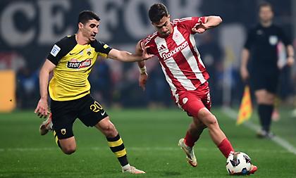 Θα βαρεθούν να παίζουν αντίπαλοι: Τα 3/4 ματς Ολυμπιακού & ΑΕΚ για τον Απρίλιο είναι μεταξύ τους