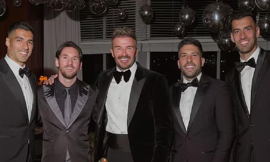 Λάμψη αστέρων στα 50ά γενέθλια του Μπέκαμ-Παρών και ο Μέσι