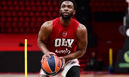 Για πρώτη φορά στην αποστολή του Ολυμπιακού ο Έβανς!