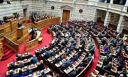 Live η συζήτηση στη Βουλή για τα εξοπλιστικά - Δείτε βίντεο
