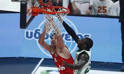 Φαβορί για το βραβείο του πρώτου σκόρερ της φετινής Ευρωλίγκας ο Ναν, στο κατόπι του ο Βεζένκοφ!