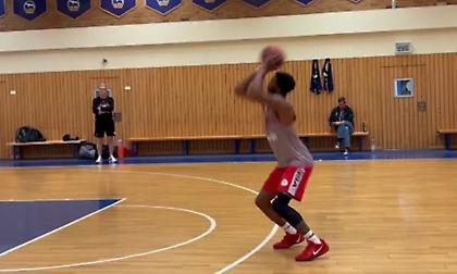 Η προπόνηση του Ολυμπιακού στο Βερολίνο με τη συμμετοχή του Έβανς