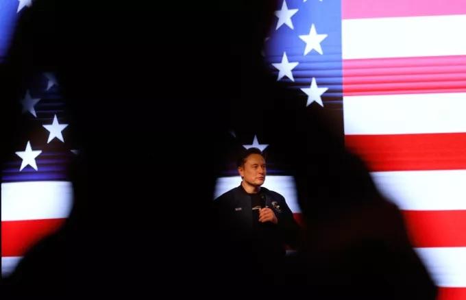 Ο Μασκ έχασε $11 δισ. σε μια ημέρα λόγω των δασμών του Τραμπ