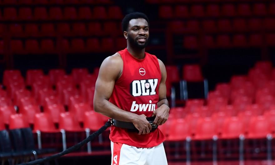 Ζέρβας: «Μπορεί να παίξει λίγο απόψε ο Έβανς»