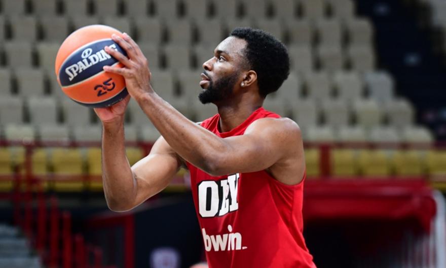 Άλμπα Βερολίνου-Ολυμπιακός: Με 11άδα και Έβανς οι «ερυθρόλευκοι», χωρίς Σπανιόλο οι γηπεδούχοι