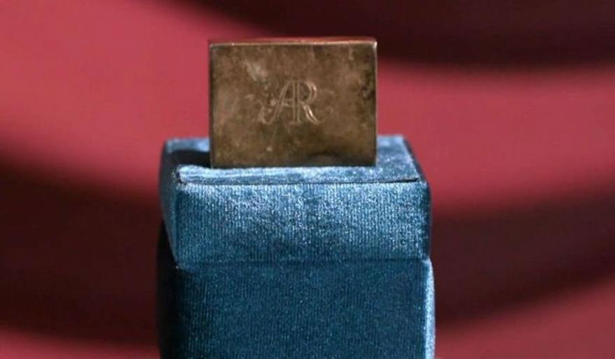 Cash or trash: Πόσο πωλήθηκε μια μπομπονιέρα της βάφτισης της Αθηνάς Ωνάση;