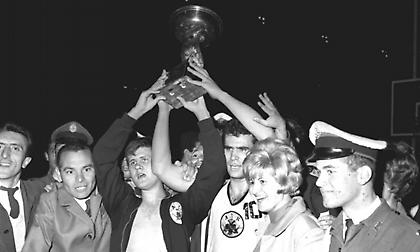 Εκεί όπου ξεκίνησαν όλα: Οι παλαίμαχοι της ΑΕΚ στο Καλλιμάρμαρο, 57 χρόνια μετά το έπος του 1968!