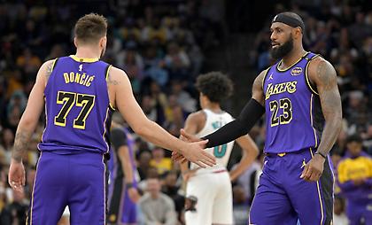 Λέικερς-Πέλικανς