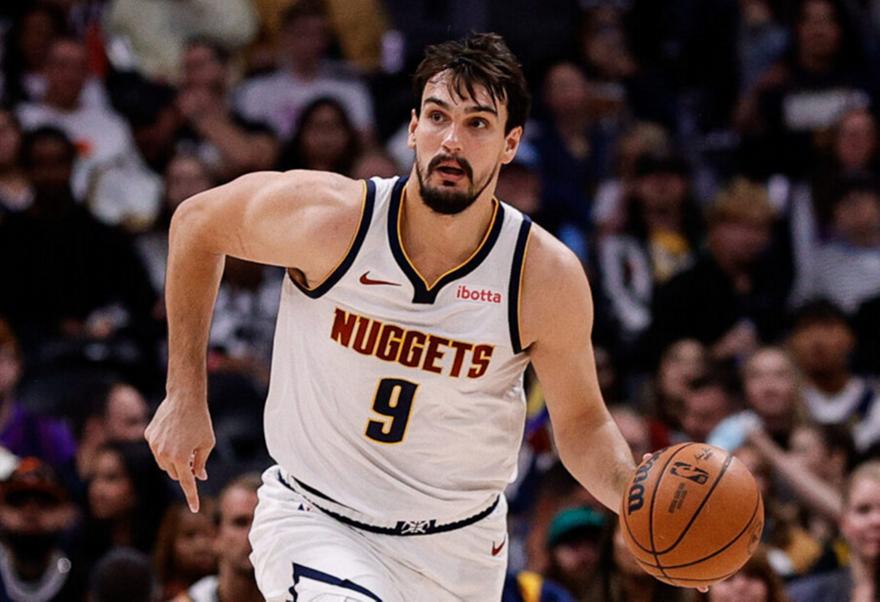 Σάριτς: «Δεν σκέφτεται την Ευρώπη, θέλει να μείνει στους Νάγκετς»