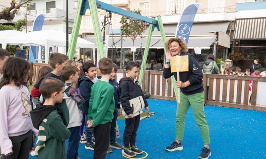 Μια τεράστια ποδηλατοπαρέα τα παιδιά στη Θήβα, στις Παράλληλες Δράσεις του Tour of Hellas