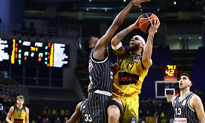 Τα highlights από την άνετη νίκη της ΑΕΚ επί του ΠΑΟΚ στα Άνω Λιόσια