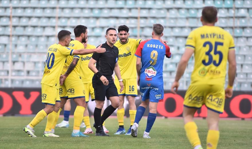 Ακυρώθηκε γκολ του Τετέι, για οφσάιντ του Λαχούντ