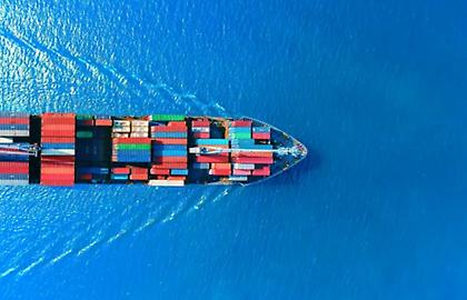 Παγκόσμιες επιπτώσεις από τα τέλη Τραμπ - Πλήγμα για την ελληνική ναυτιλία