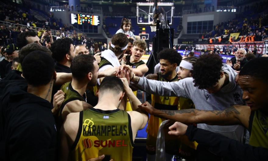 Παντελιάδης: «Με φοβίζει πολύ η Ναντέρ, αλλά η ΑΕΚ βαδίζει σε καλό μονοπάτι»