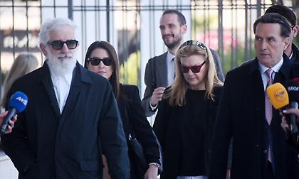 Δίκη Φιλιππίδη: «Δεν είναι βιαστής» λέει η σύζυγός του