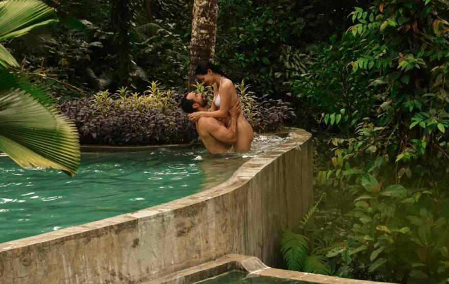 Τανιμανίδης-Μπόμπα: Ταξίδευαν σχεδόν 24 ώρες κι έφτασαν στον παράδεισο- Το πρώτο πράγμα που έκαναν;