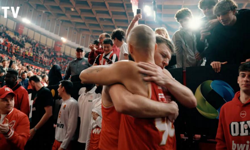 Η αποθέωση σε Μπαρτζώκα και παίκτες & οι ξέφρενοι πανηγυρισμοί στο φινάλε: Η παρακάμερα του Ολυμπιακός-Μακάμπι