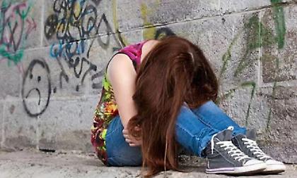 Σέρρες: 14χρονη χτύπησε συνομήλική της και φίλη της βιντεοσκοπούσε την επίθεση