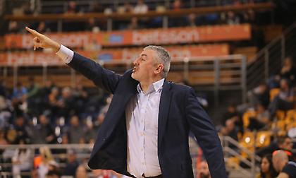 Βετούλας: «Συγχαρητήρια, πολύ ωραίο πρωτάθλημα, ας πω τα τετριμμένα για να μη τιμωρηθώ...»