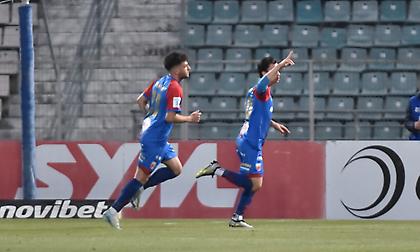 Τρομερό γκολ του Χουάνπι έξω από την περιοχή για το 1-0 του Βόλου επί του Λεβαδειακού