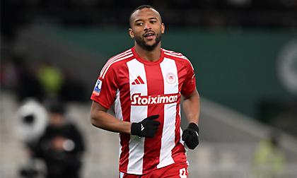 Με τριάδα στα χαφ και Ρέτσο και Ελ Κααμπί βασικούς ο Ολυμπιακός στο ντέρμπι με την ΑΕΚ