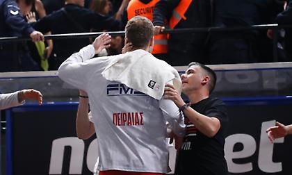 Ένταση στη Γλυφάδα μεταξύ οπαδού του Πανιωνίου και Βεζένκοφ - Ζήτησε μερική εκκένωση η Τσαρούχα!