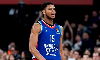 Πρόβλημα στην Εφές με Ντοζίερ και ανησυχία ενόψει Παναθηναϊκού