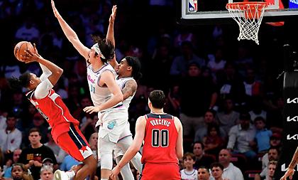 NBA Top 10: Η ανάποδη ασίστ του Καβαμούρα και το απίστευτο buzzer beater του Κάρινγκτον