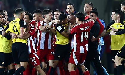 Τρεις παίκτες του Ολυμπιακού, πέντε παίκτες της ΑΕΚ και ο Αλμέιδα σε ακρόαση από τη ΔΕΑΒ