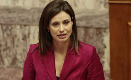 ΠΑΣΟΚ: Αναστολή της κομματικής ιδιότητας για έναν χρόνο η εισήγηση στο πειθαρχικό για την Μπατζελή