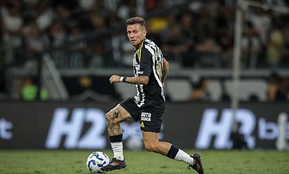 «Παναθηναϊκός, Ολυμπιακός και ΠΑΟΚ προσέγγισαν τον Μπερνάρ»