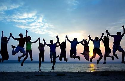 «Επιταγή» 300 ευρώ για νέους – Πώς μπορούν να την διεκδικήσουν