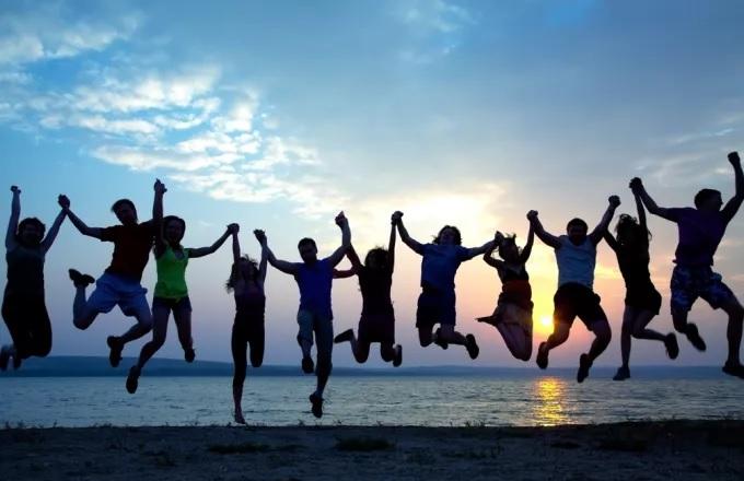 «Επιταγή» 300 ευρώ για νέους – Πώς μπορούν να την διεκδικήσουν