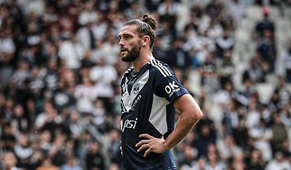 Κάρολ: «Μου κοστίζει να παίζω για την Μπορντό, αλλά ποτέ δεν το έκανα για τα χρήματα»