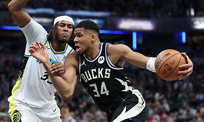 Οι προσπάθειες του Γιάννη δεν ήταν αρκετές για τους Μπακς: Ηττήθηκαν από τους Πέισερς στην πρεμιέρα των playoffs