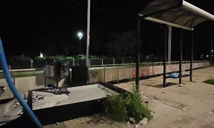 Ατύχημα στην παραλιακή: SUV έπεσε σε στάση λεωφορείου στον Φλοίσβο